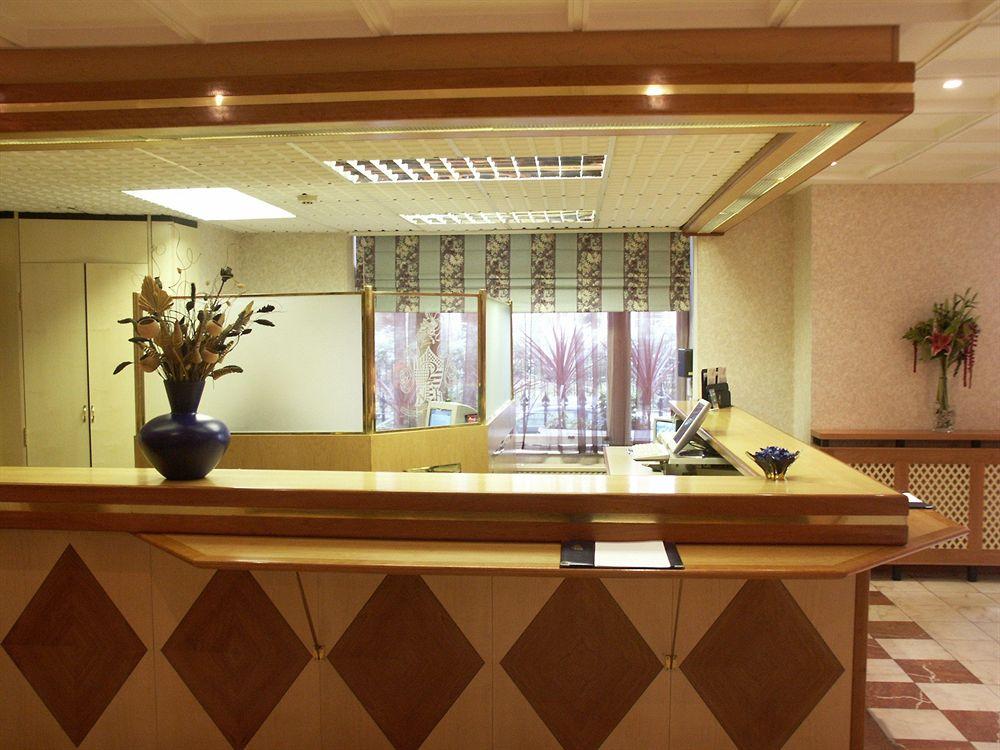 Norfolk Plaza Hotel 런던 내부 사진